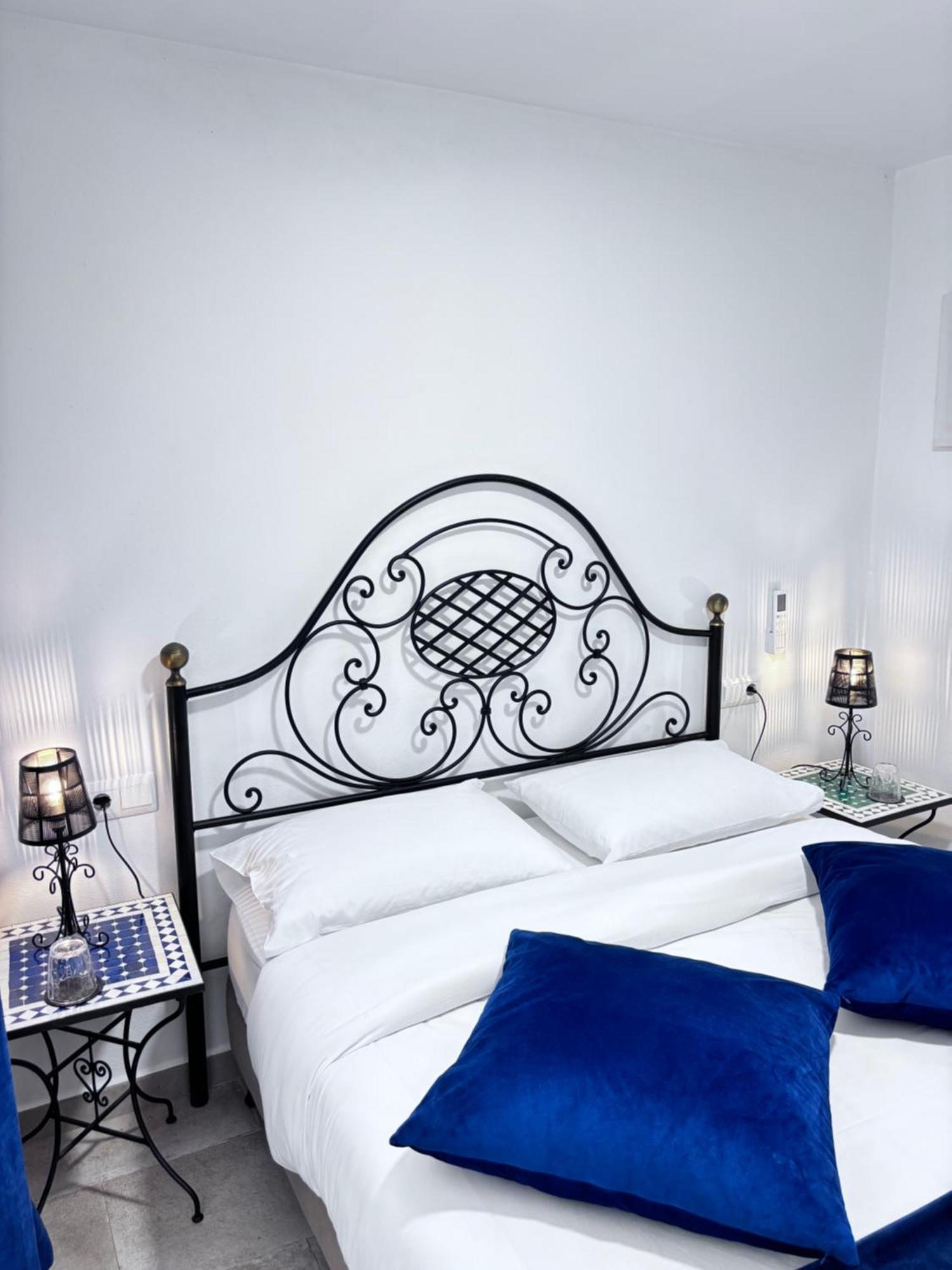 Shanti'S Andalusian Rooms Малага Екстер'єр фото
