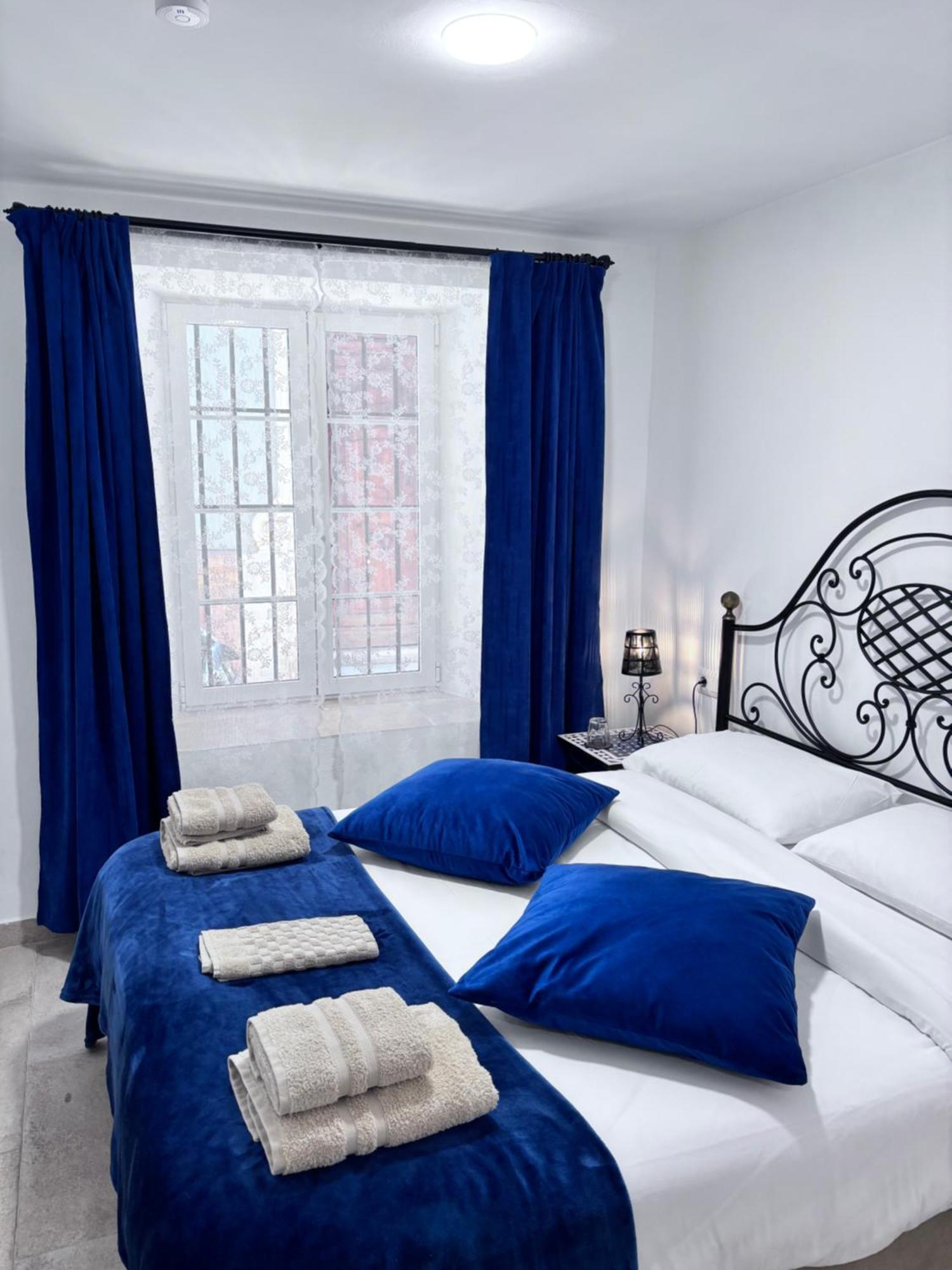 Shanti'S Andalusian Rooms Малага Екстер'єр фото