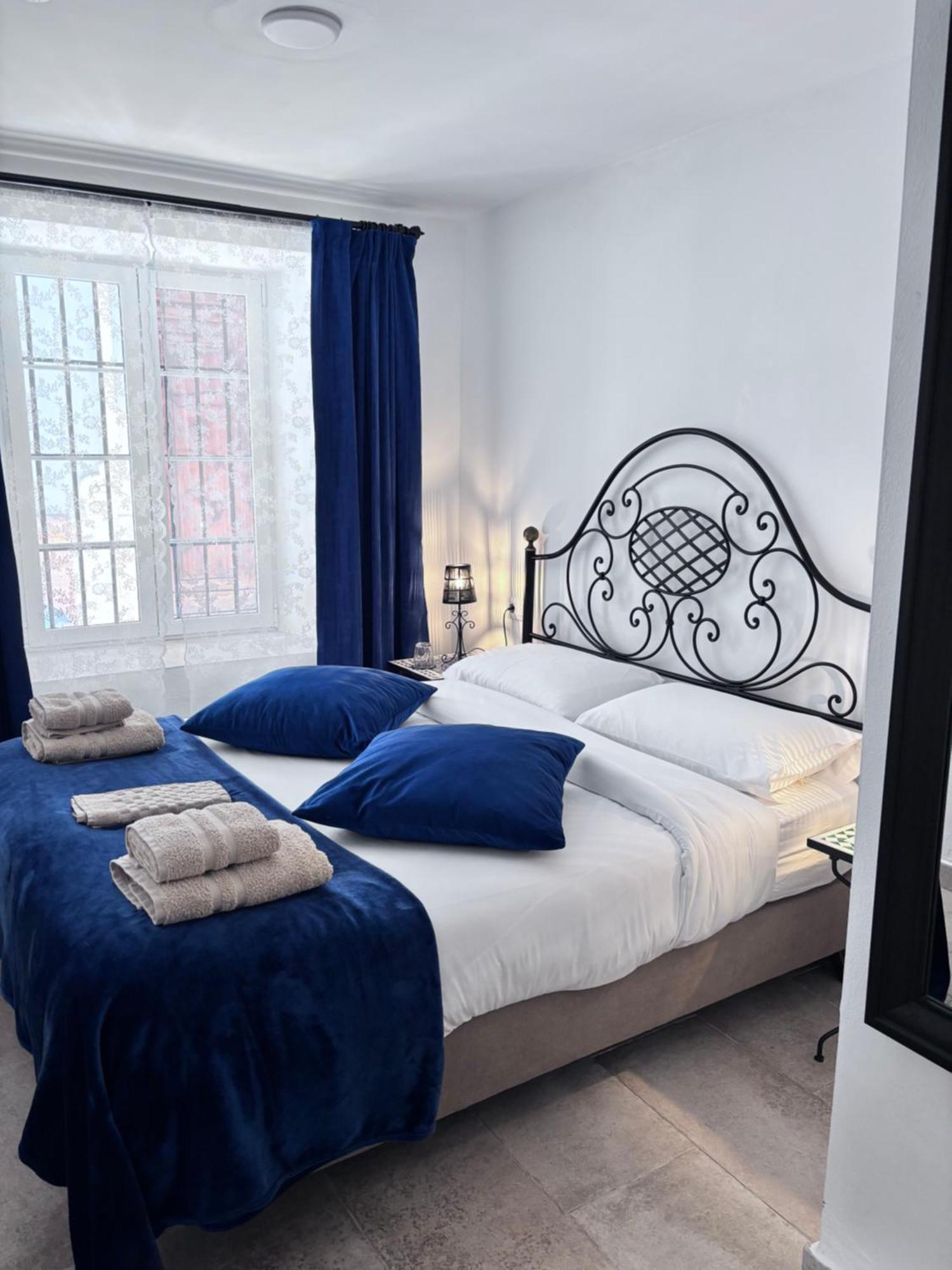 Shanti'S Andalusian Rooms Малага Екстер'єр фото