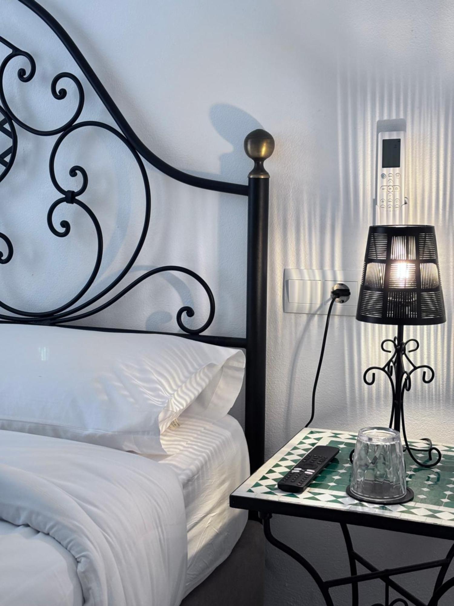 Shanti'S Andalusian Rooms Малага Екстер'єр фото