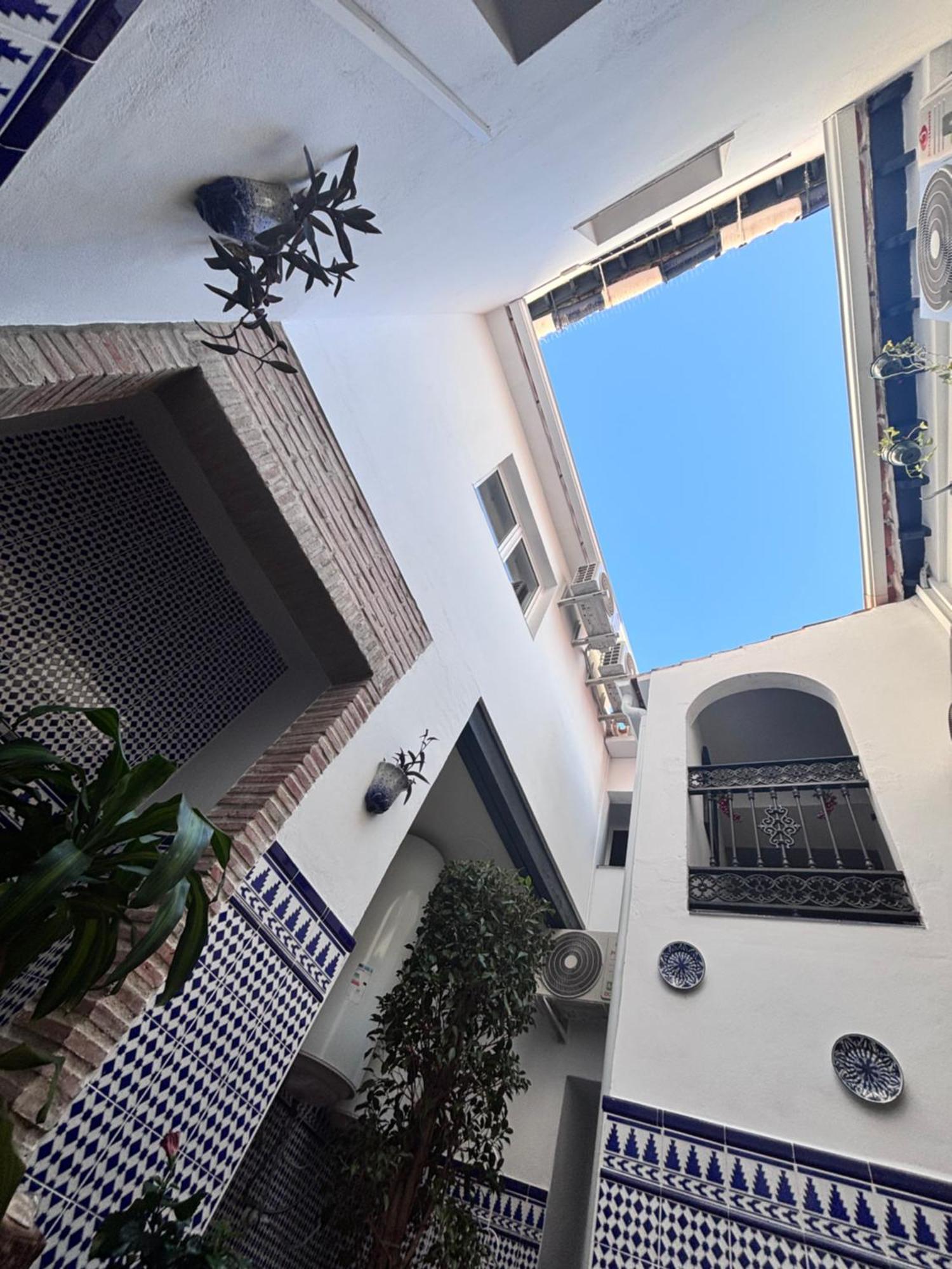 Shanti'S Andalusian Rooms Малага Екстер'єр фото
