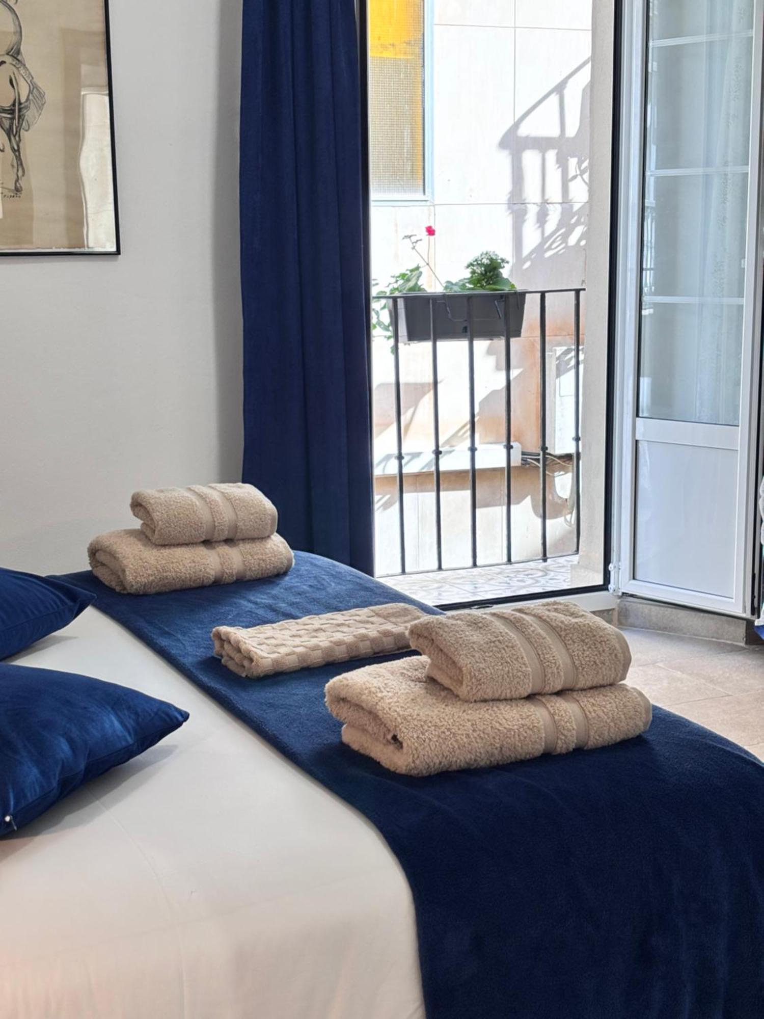 Shanti'S Andalusian Rooms Малага Екстер'єр фото