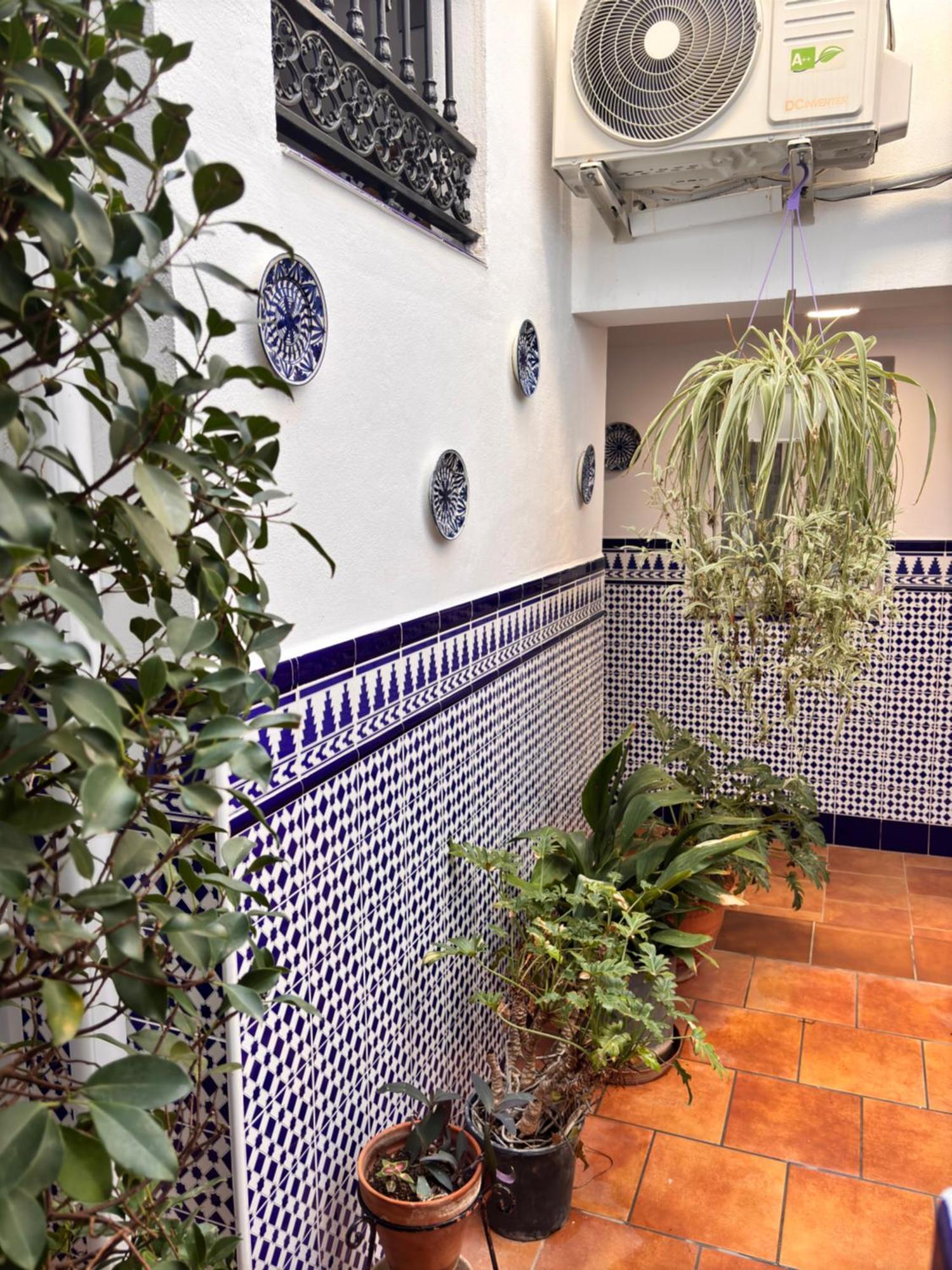 Shanti'S Andalusian Rooms Малага Екстер'єр фото